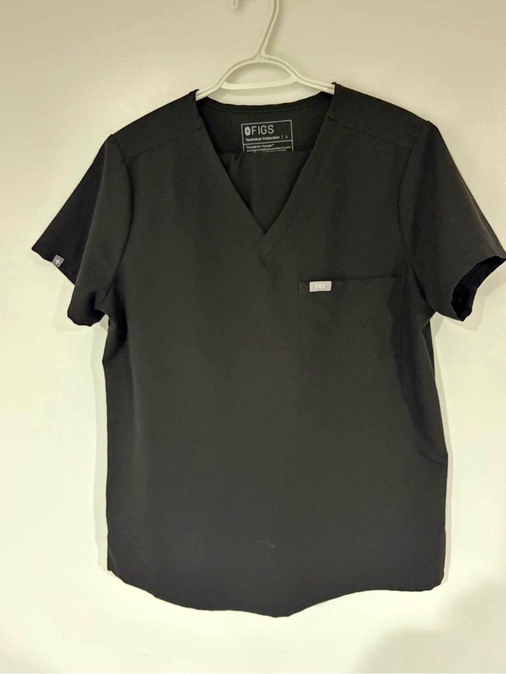 Figs Black Women’s V-Neck Short Sleeve Scrub Top